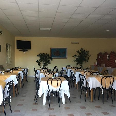 B&B Baia Dello Stretto Gallico Marina 外观 照片