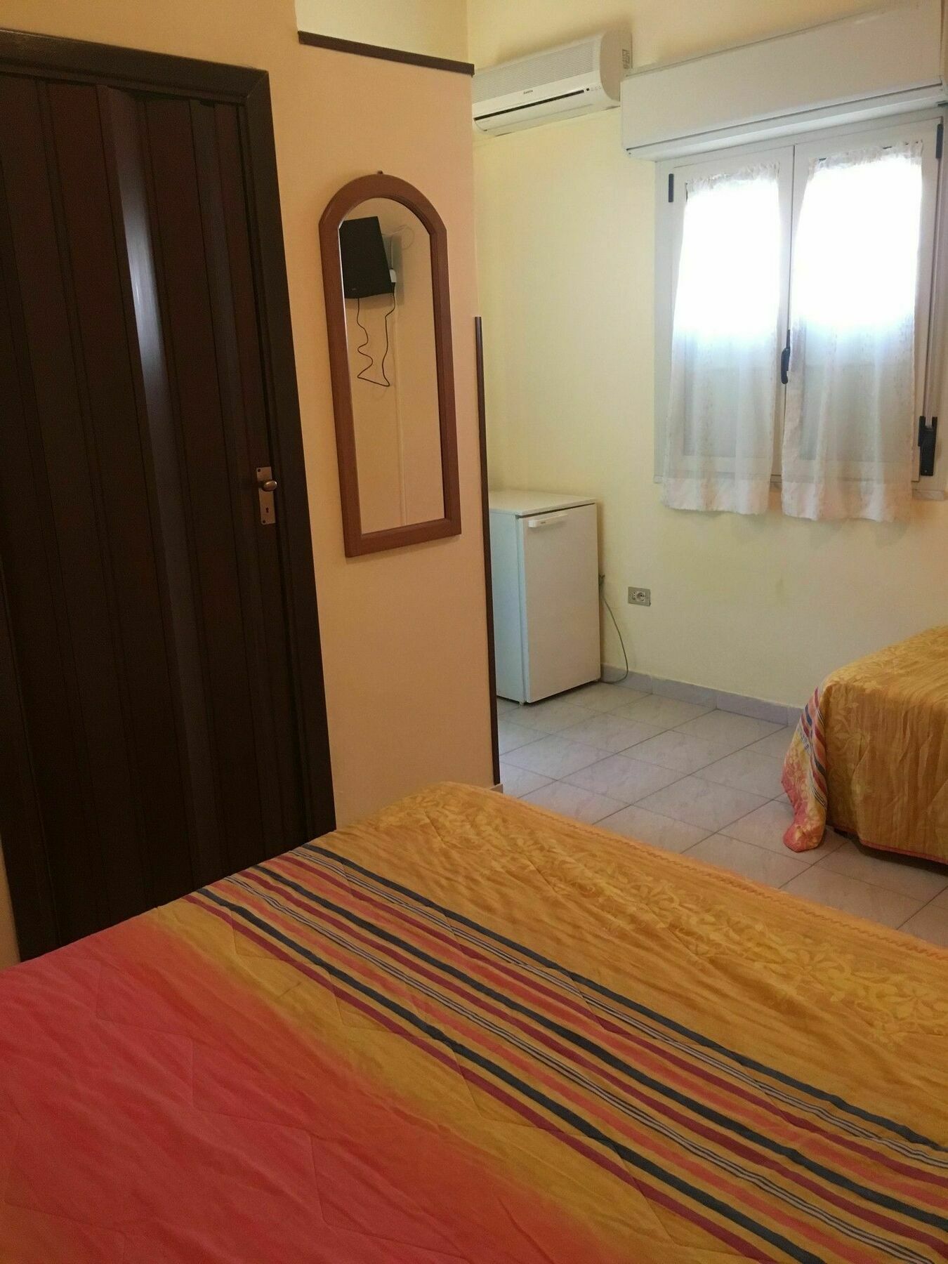 B&B Baia Dello Stretto Gallico Marina 外观 照片